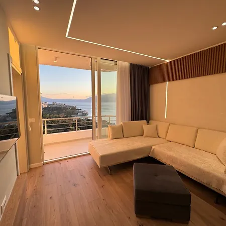 Apartment Sea Scape 3 *